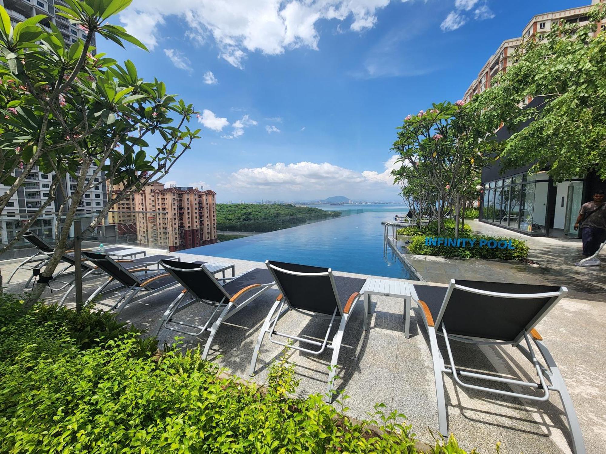 Urban Suites - Penang Jelutong Εξωτερικό φωτογραφία